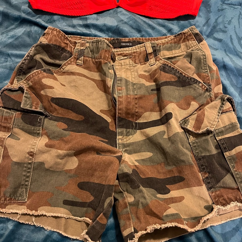 Camo cargo shorts